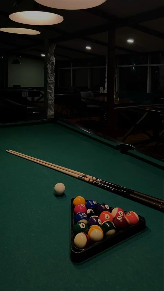 pool table green